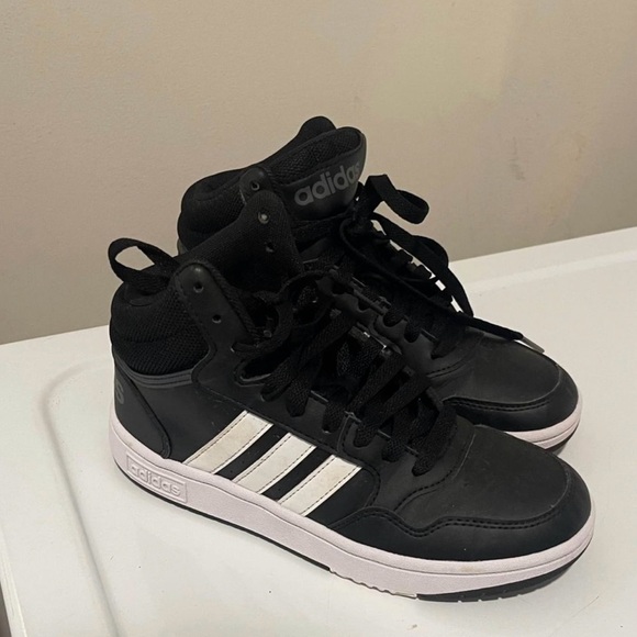 Boys ADIDAS high tops - Picture 1 of 3